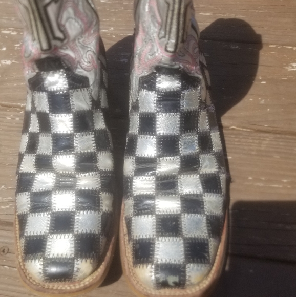 Tin Haul Shiny Metal Boots - Picture 3 of 11